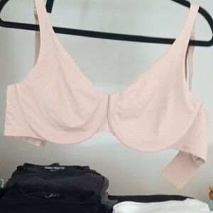 SKIMS Soft Pink Seamless Bra